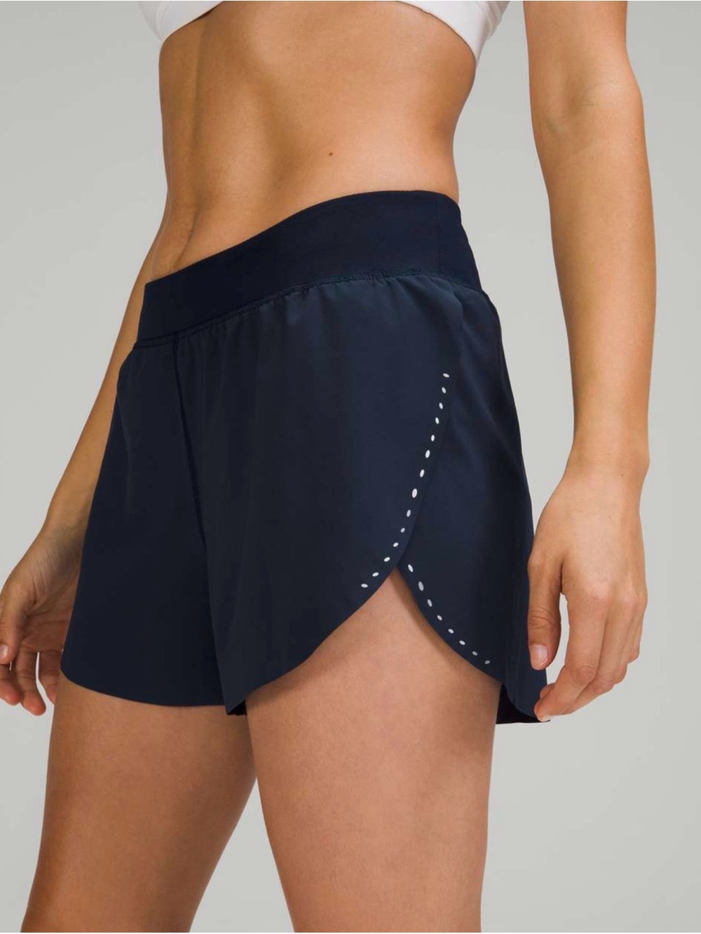 Lululemon Find Your Pace Lined High-Rise Short 3" in True Navy NWT - Picture 5 of 6